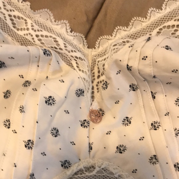 Gardenia Print Wireless Bralette - Picture 6 of 6